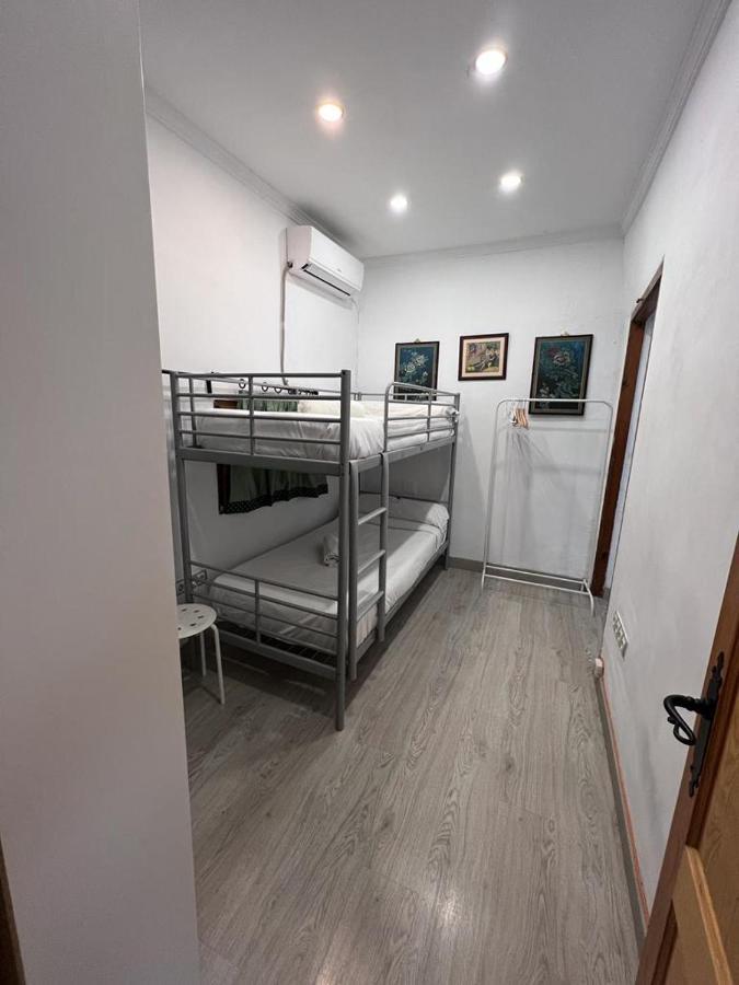 Bbtk Hostel Малага Экстерьер фото