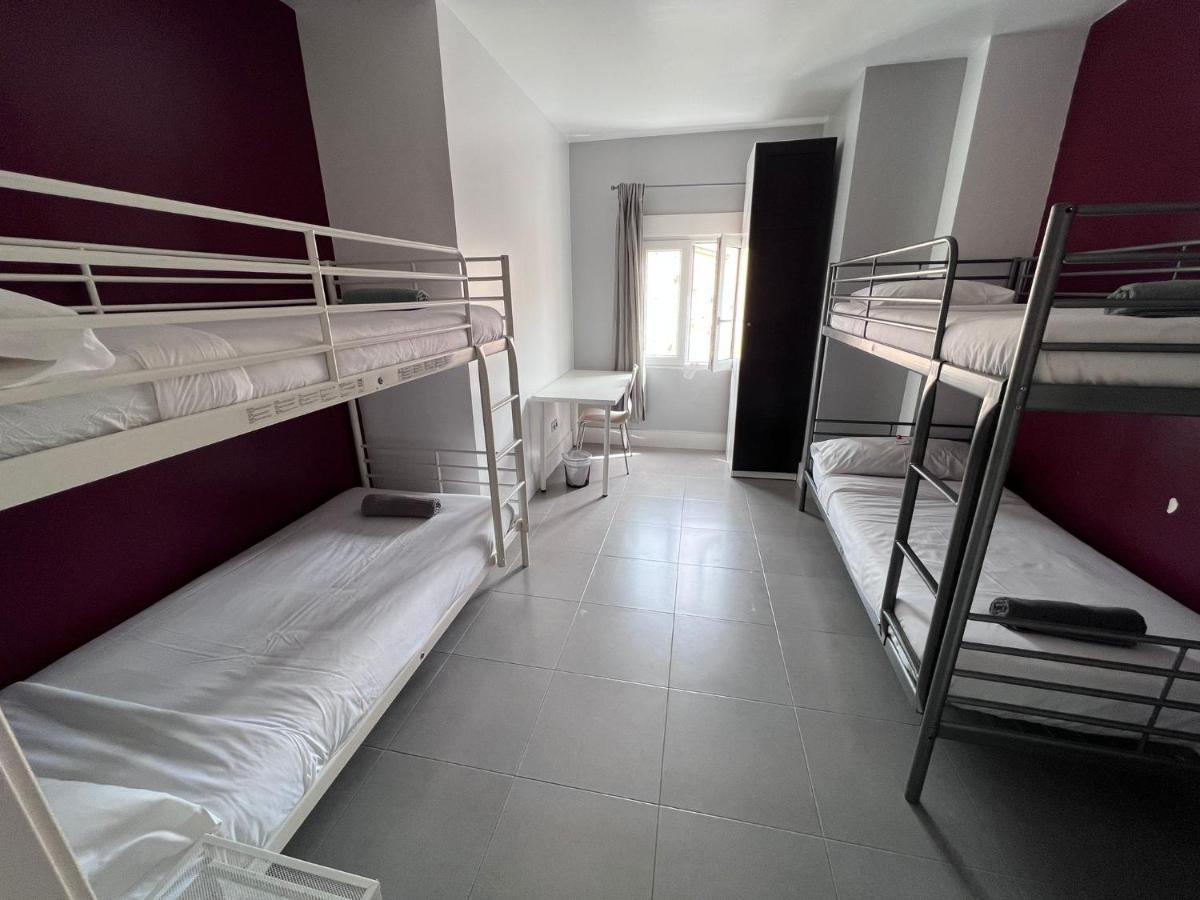 Bbtk Hostel Малага Экстерьер фото